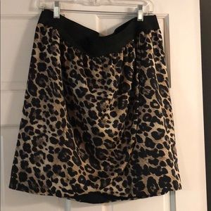 Leopard print wrap-style skirt
